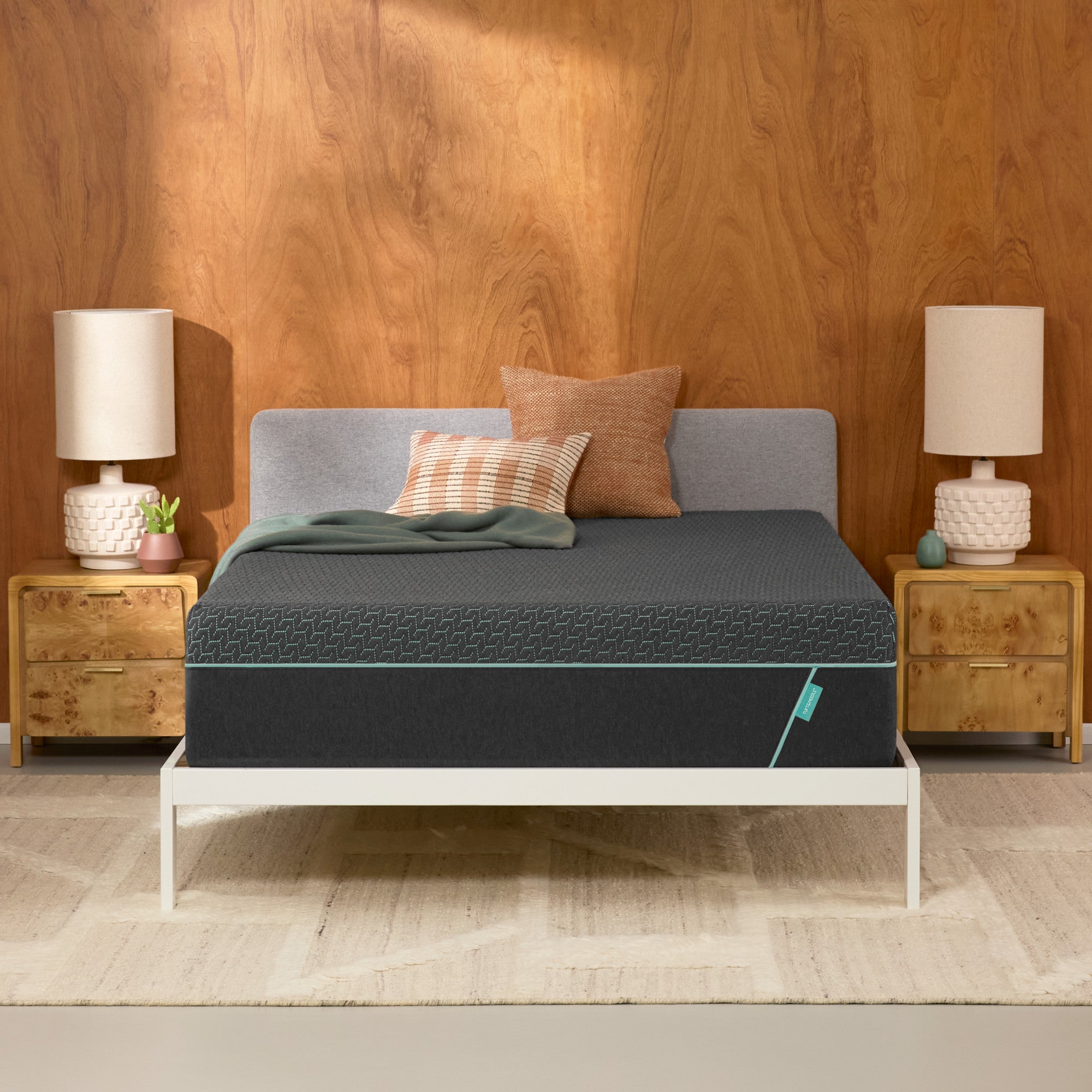 Mint Hybrid 14" Medium Plush Mattress